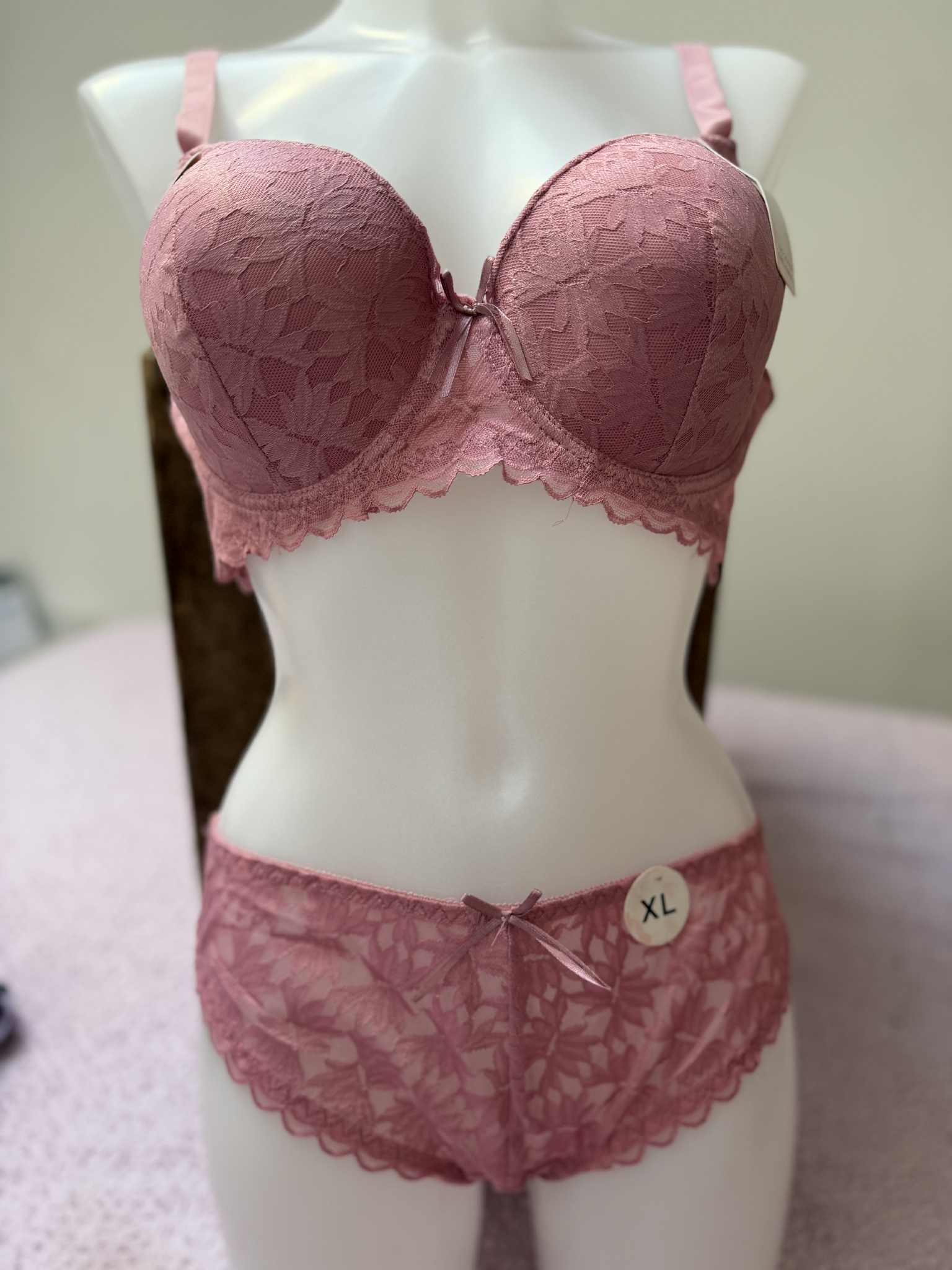 L’ensemble soutien-gorge E