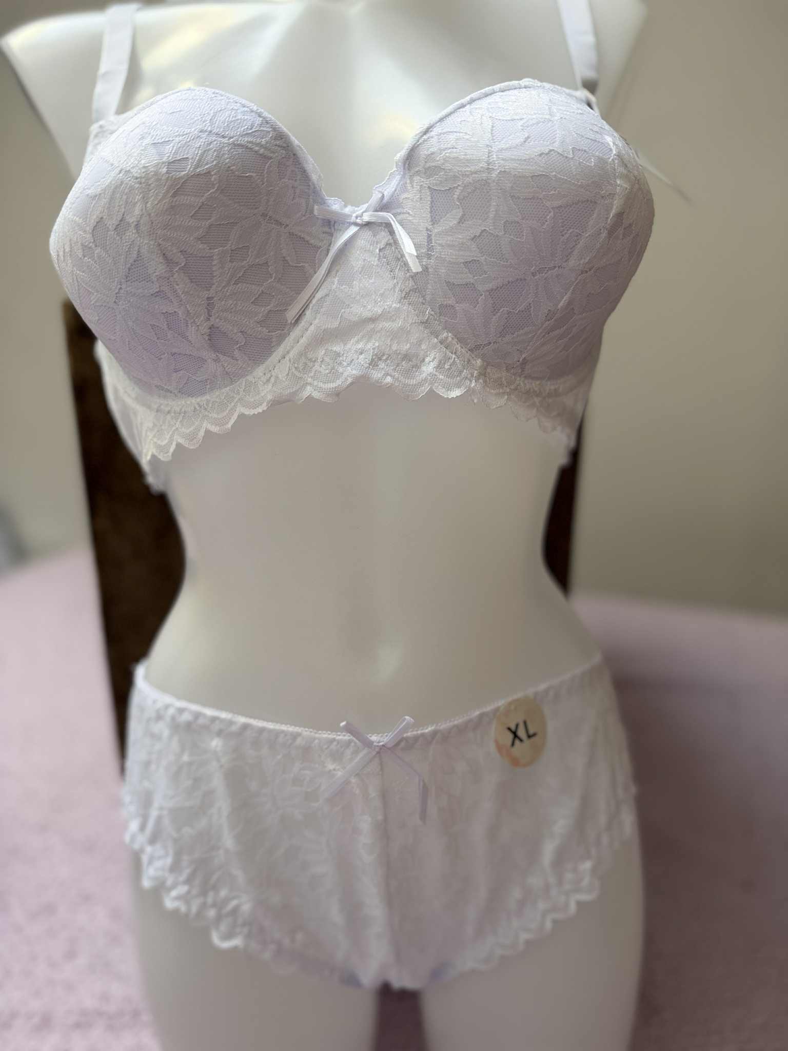 L’ensemble soutien-gorge E