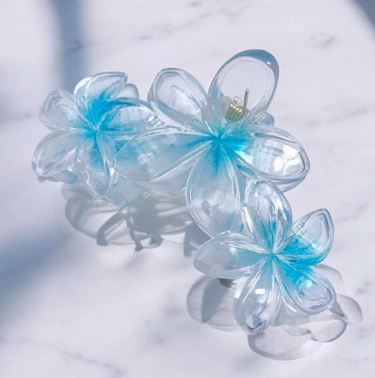 Pince à cheveux en forme de fleurs bleu