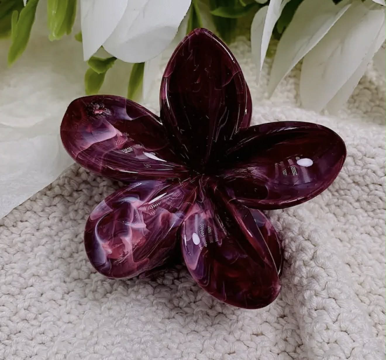 Pince à cheveux en forme de fleur (Rouge Violine)